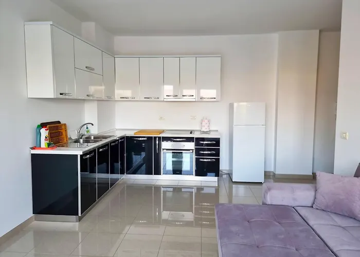 Grand Europa - 2-1 Apartment Velipojë